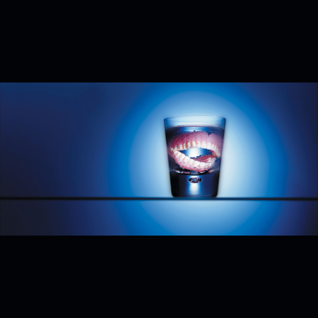 Glass with teeth